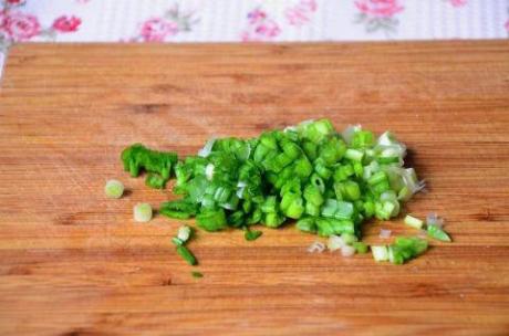 Салат из капусты с брусникой