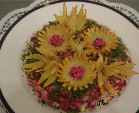 Салат со свеклой и картофелем "Надюшка"