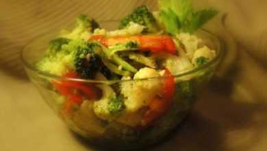 Салат с брокколи и цветной капустой