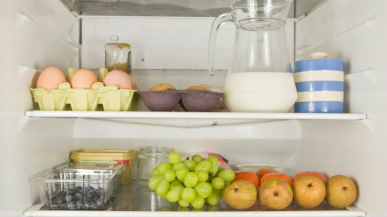 Хранение яиц на верхней полке холодильника