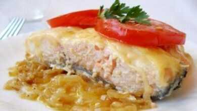Запеченная семга с сыром и помидорами  - (ассортимент рыбных блюд)