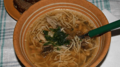 Фасолевый суп с вермишелью и грибами